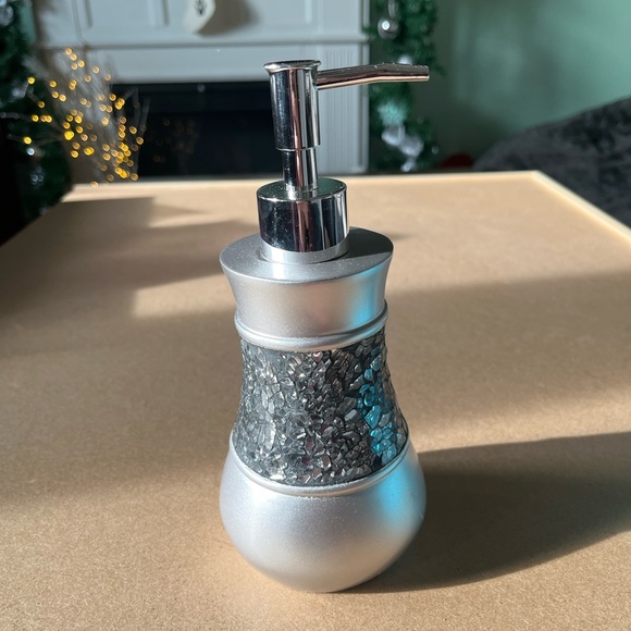 🚰Creative Scents Decorative Bathroom Accessory Set 🧼🪥 - Picture 7 of 16